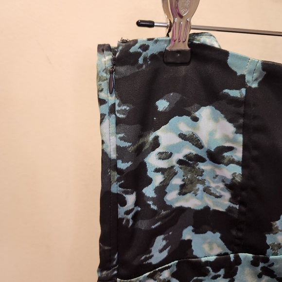 Banana Republic Black and Green Satin Short  Strapples.Dress with Pockets 8 - Picture 9 of 12